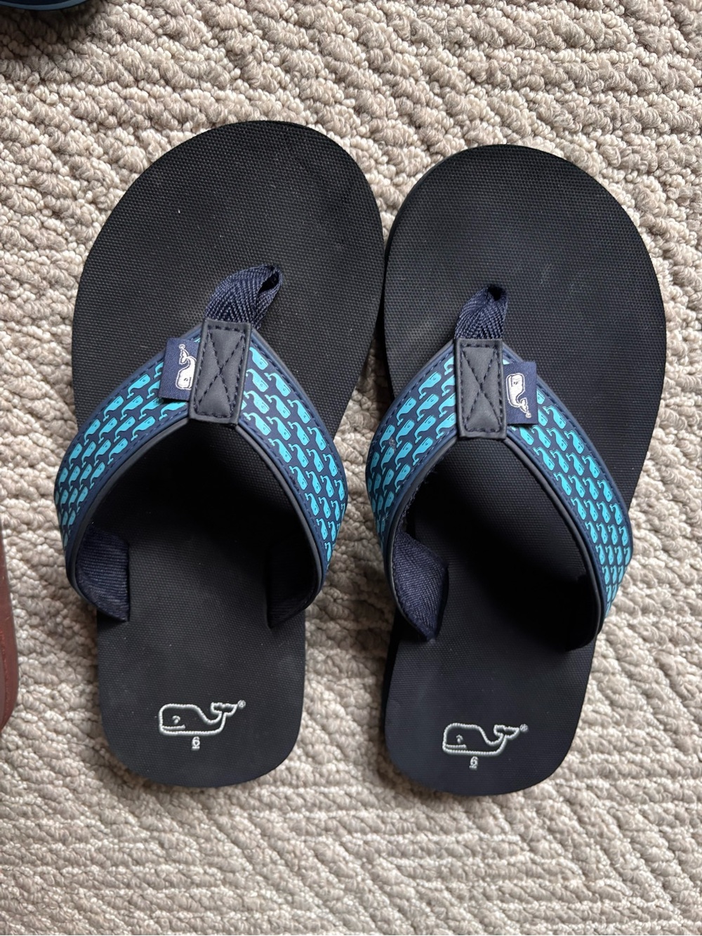 Youth Vineyard Vines Navy and Teal Whale-Pattern Flip Flops